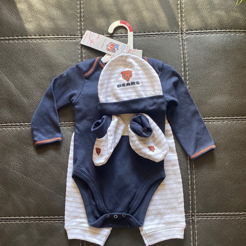 Baby NFL Chicago Bears four piece outfit
